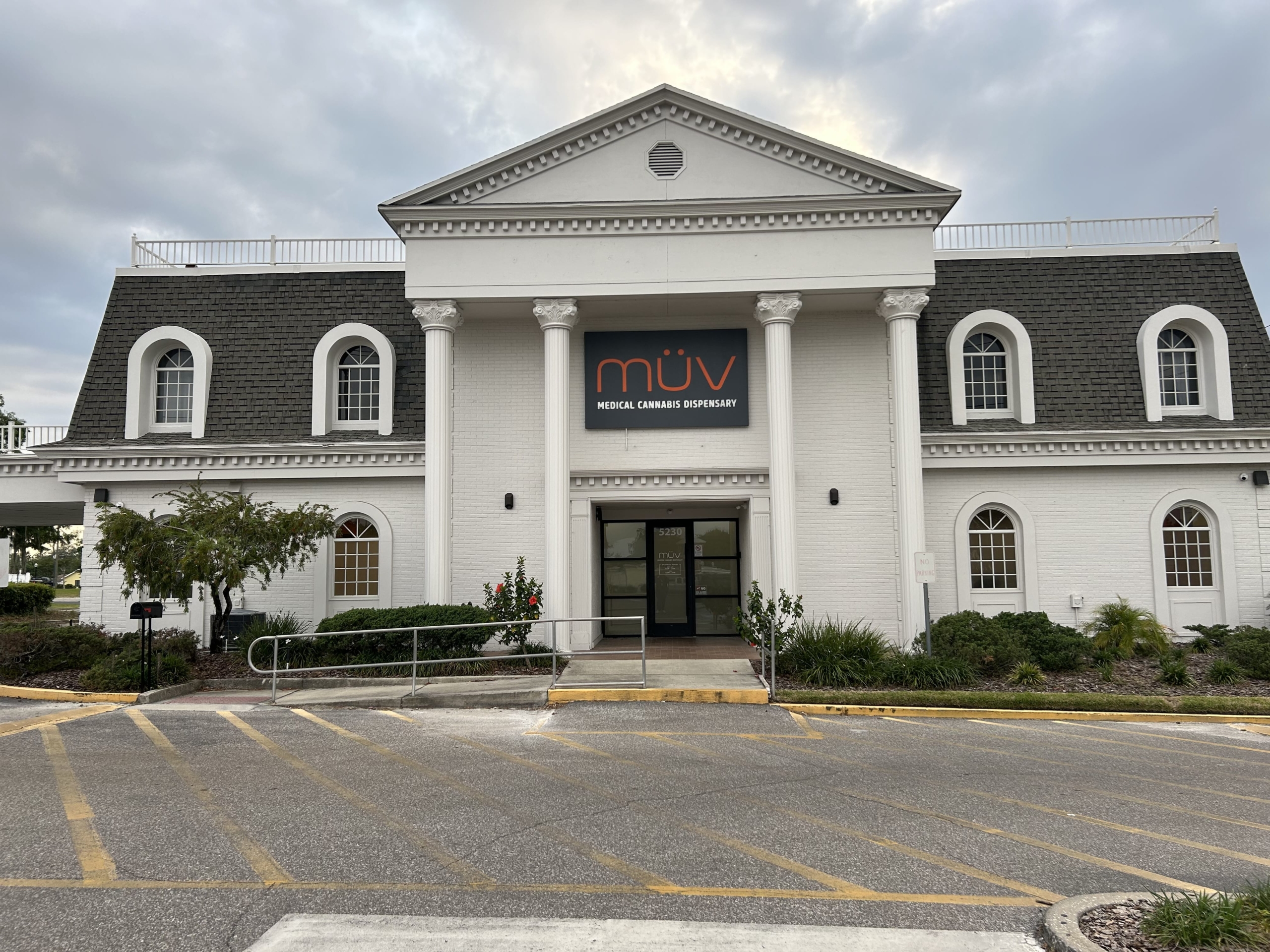 elfbar nachfüll pod läuft aus Dr Kush Smoke Shop - Reviews, Photos & Phone Number - Updated May 2026 -  Tobacco Shops in Walton County County, Georgia (GA) main image 1