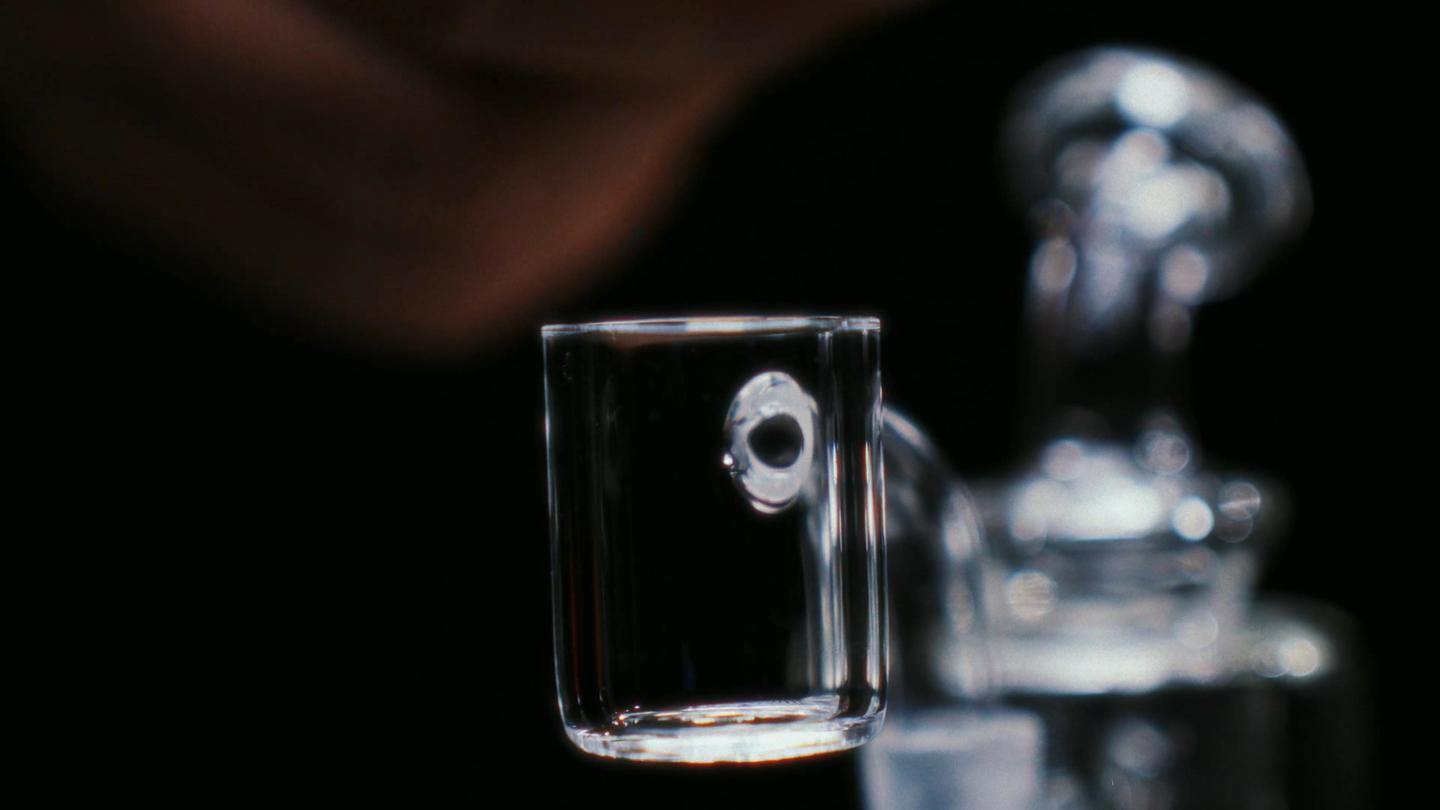 The Ultimate Guide to Cleaning Your Dab Rig | MÜV